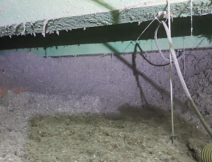 Zateplení novostavby s plochou střechou pomocí foukané izolace